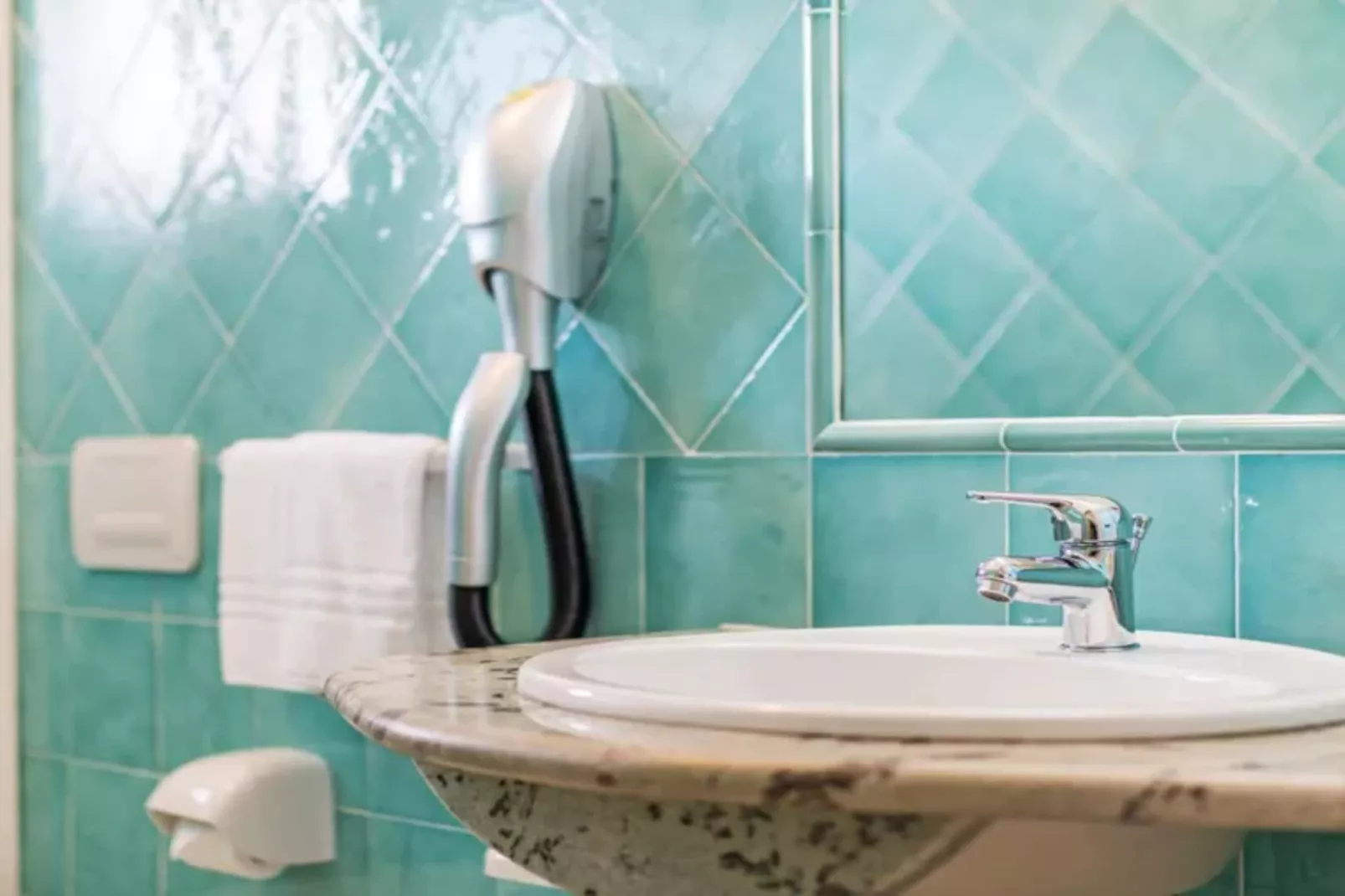 Residence Club Gli Ontani APARTMENT 2 BEDROOMS - 6 PAX - TYPE A R6A-Badezimmer