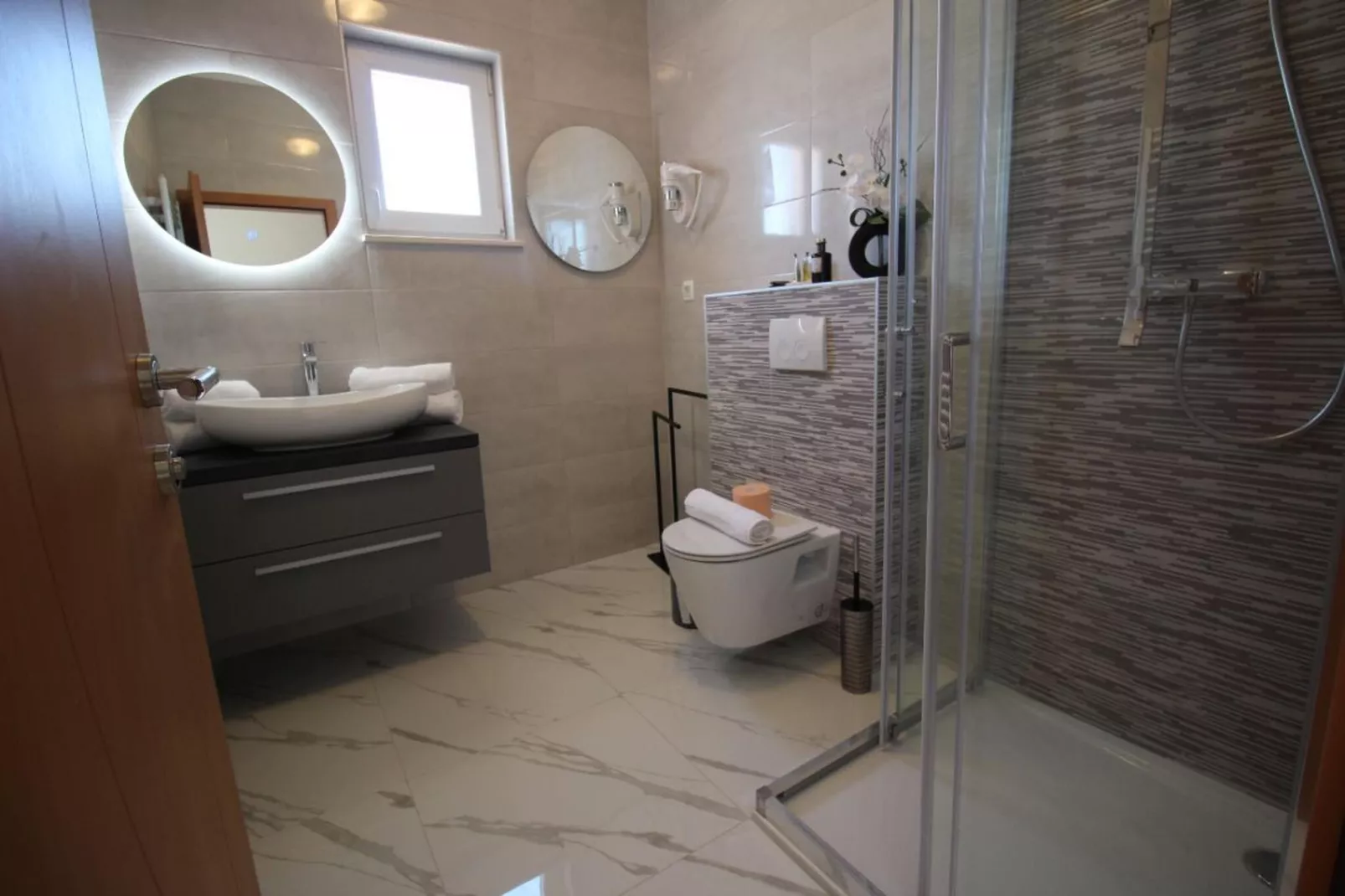 Penthouse - Typ 6plus2-Salle de bain