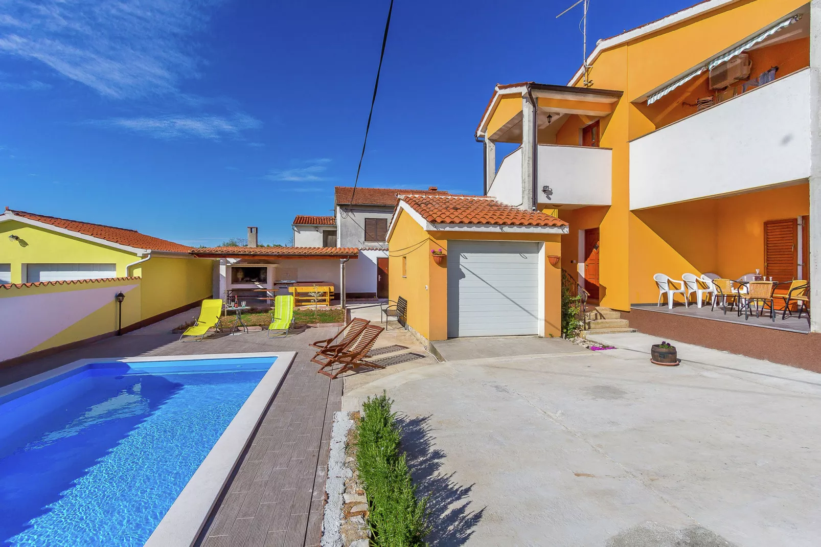 Villa Ninetta-Exterior summer