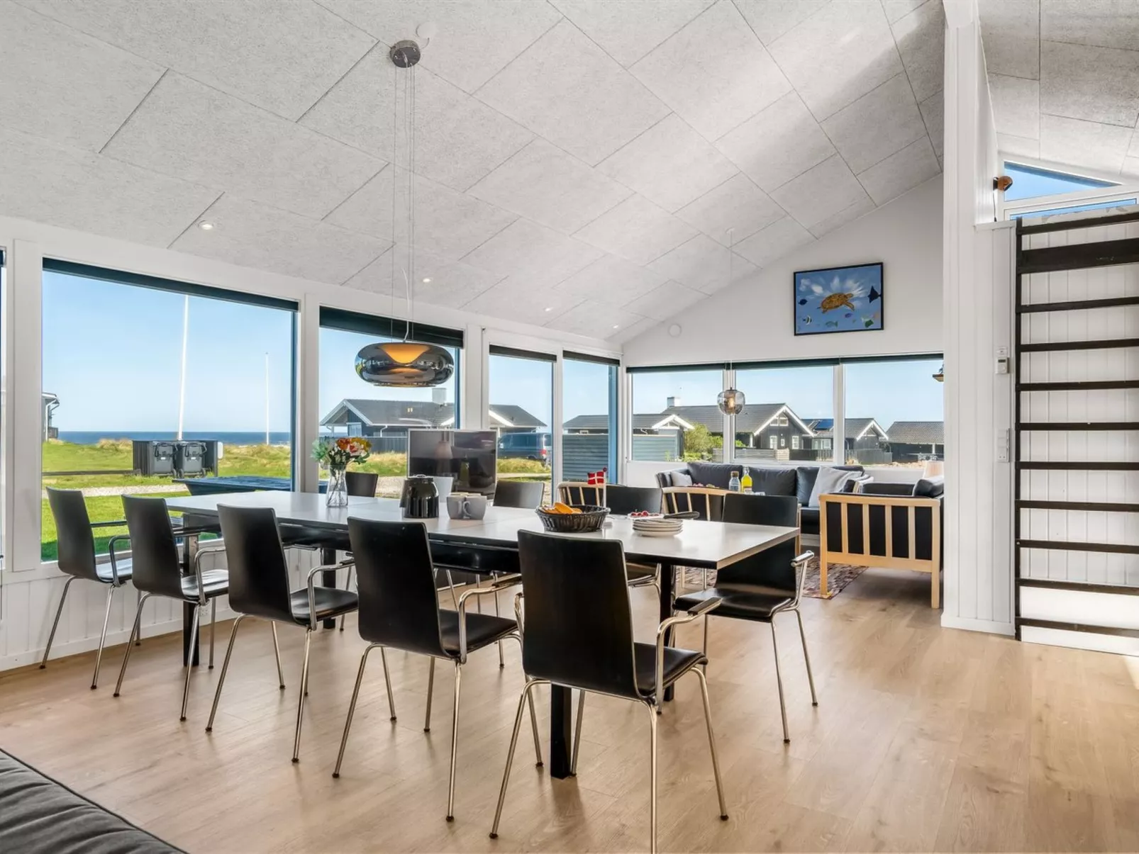 "Månviva" - 250m from the sea - Drinnen