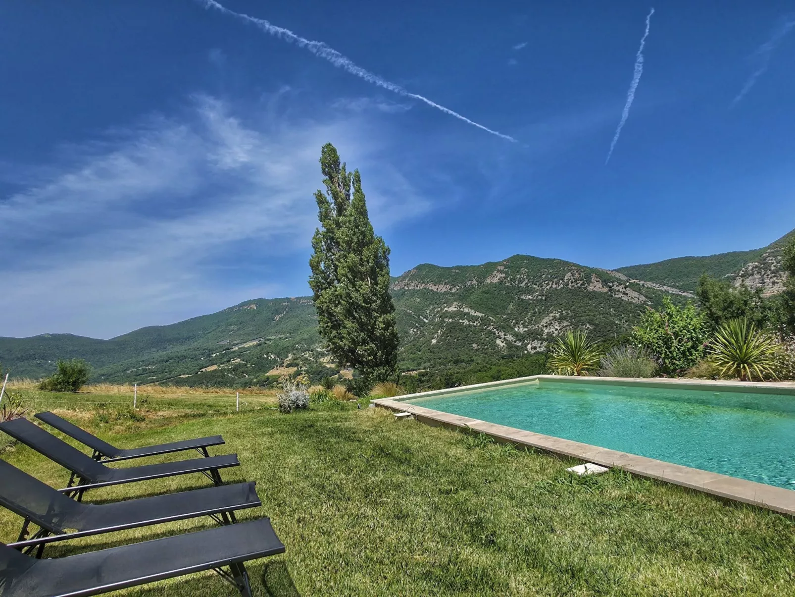 Bauernhaus aus Stein mit schöner Aussicht "Mas de Lysis". - Image-tags.info