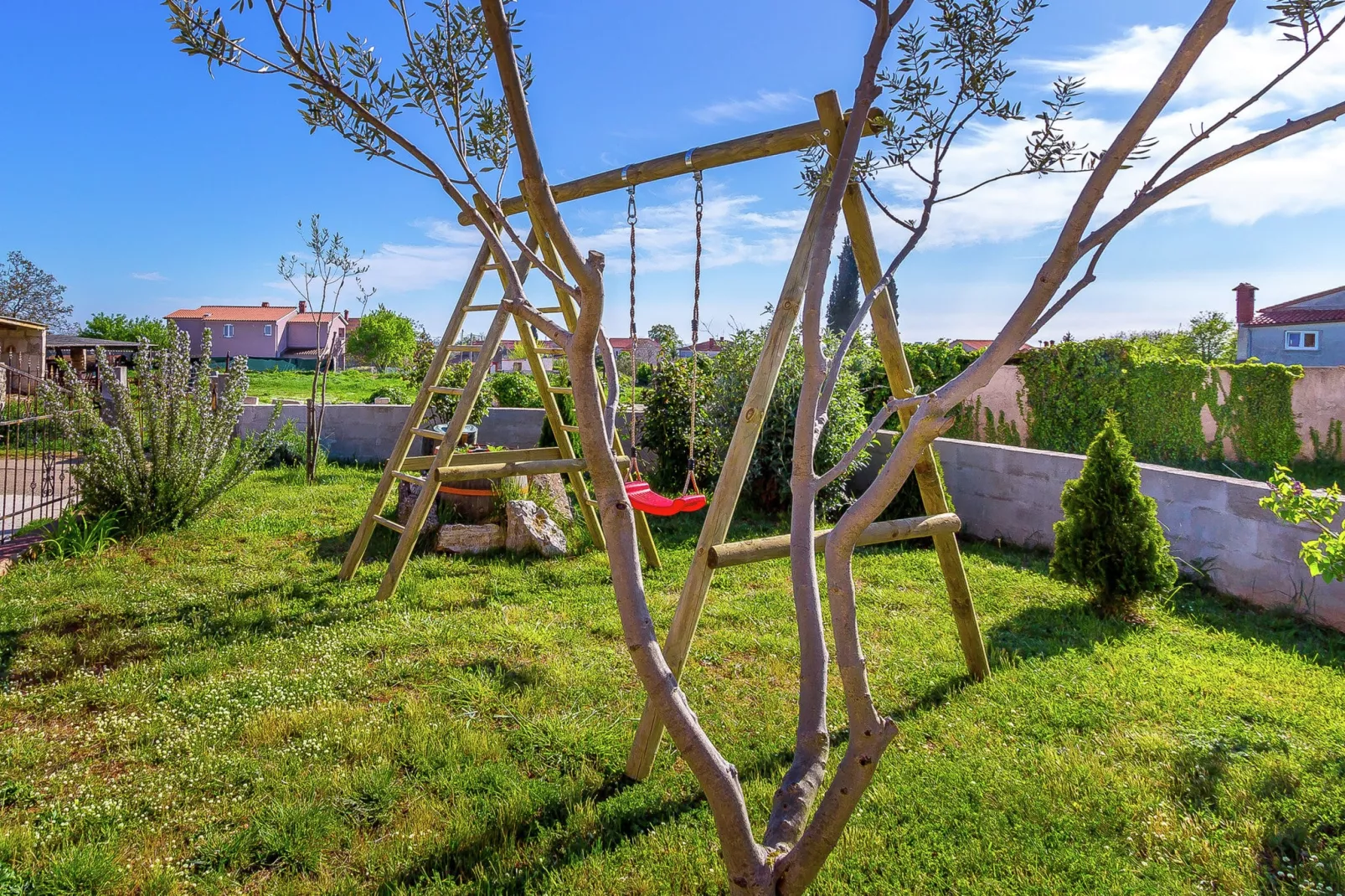 Villa Ninetta-Gardens summer