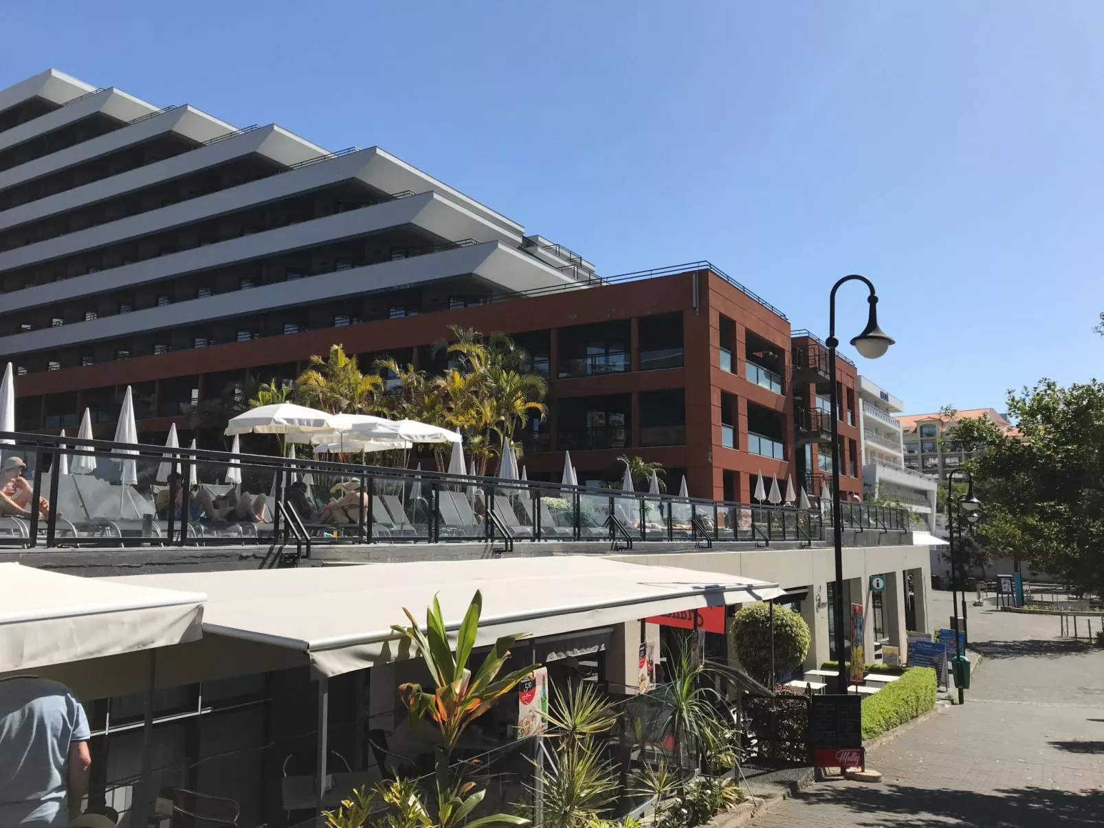 Mit Blick auf das Wasser - Image-tags.info