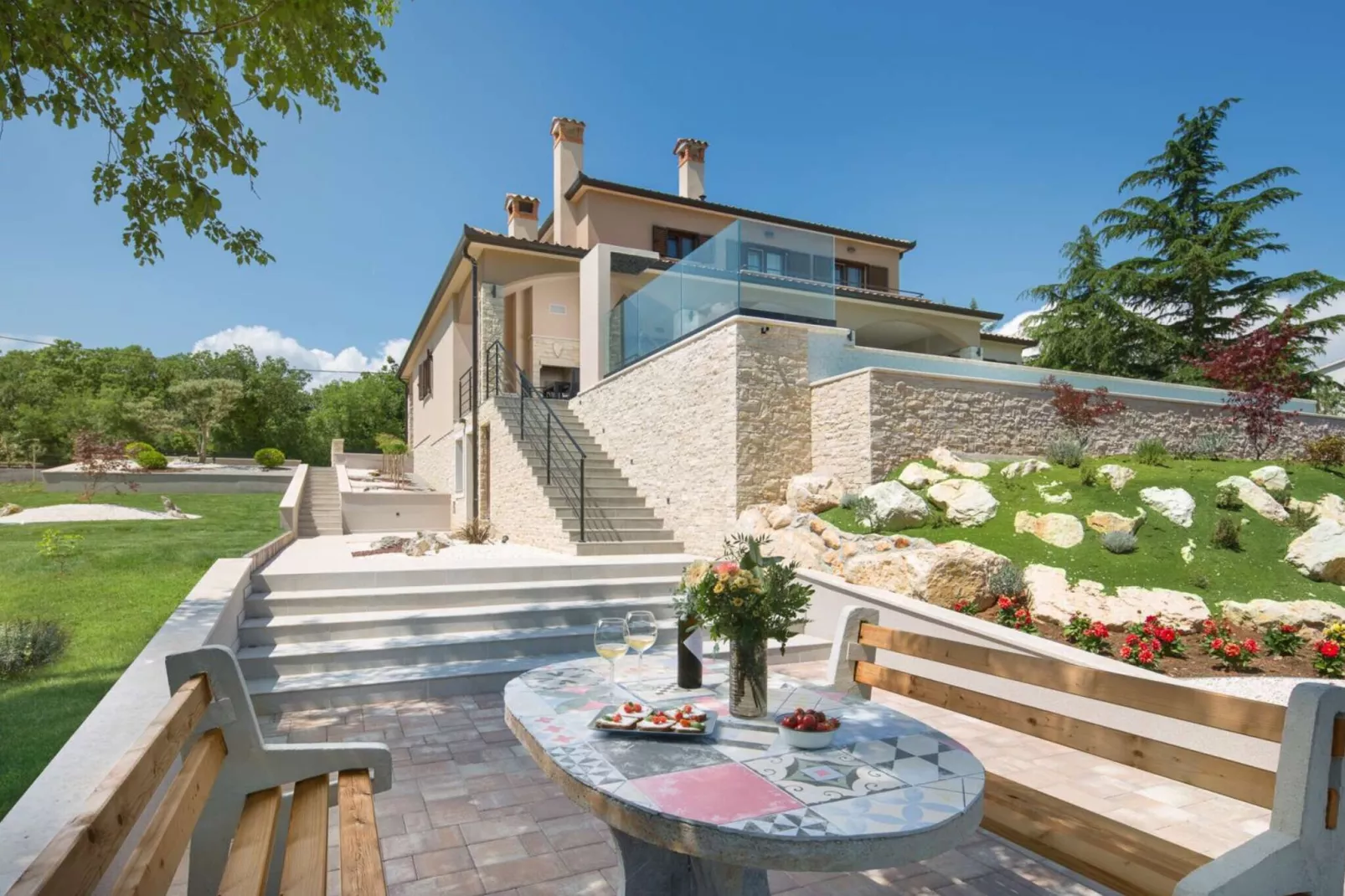 Villa Terra-Exterior summer