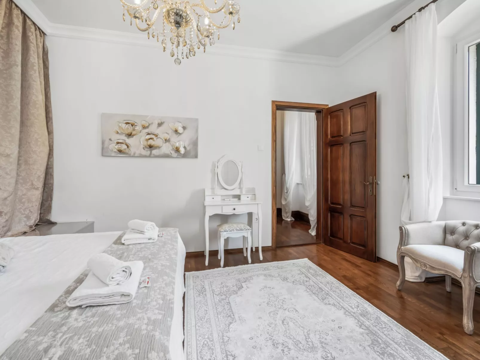 Villa Anna Varos - Image-tags.info