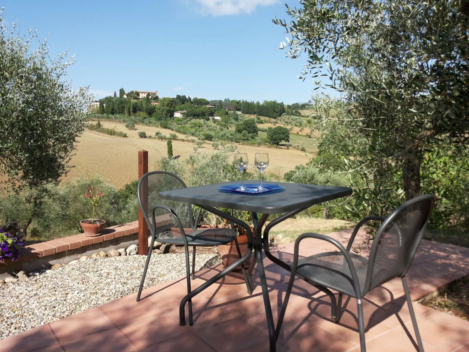 Dreizimmerwohnung für 4 Personen 3 km vom Zentru - Dehors