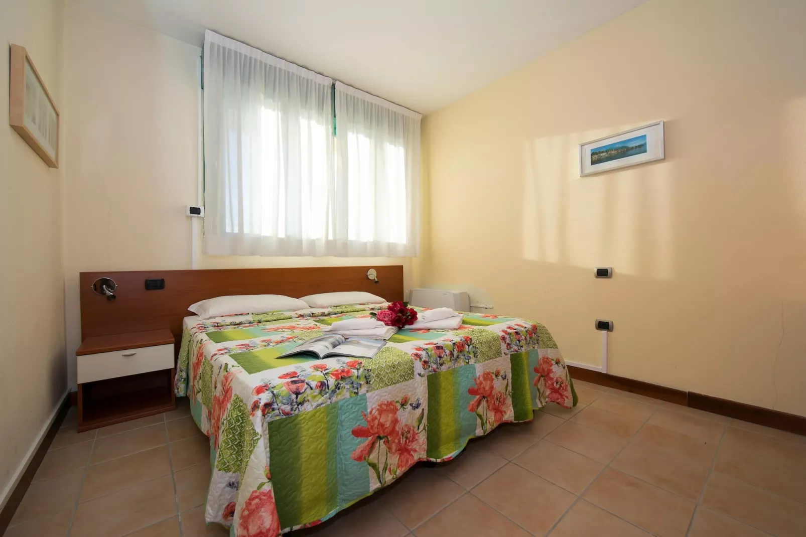 RESIDENCE PORTO LETIZIA - PALACE-1ROOM APT 4 PAX LAKE VIEW PLUS 8205 - P1LP4 - Bedroom