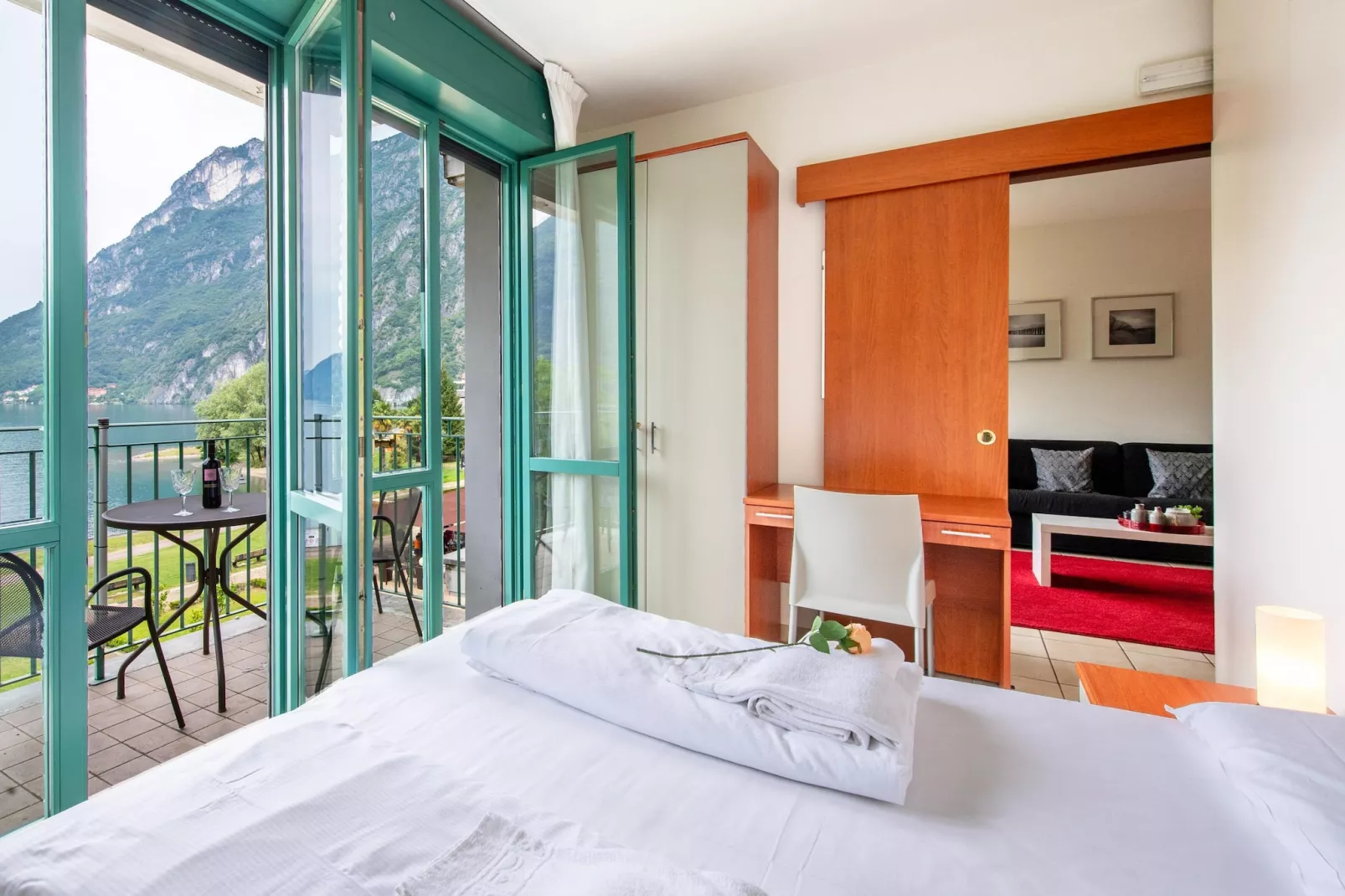 RESIDENCE PORTO LETIZIA - PALACE-1ROOM APT 4 PAX LAKE VIEW DELUXE 8206 - P1LD4 - Schlafzimmer