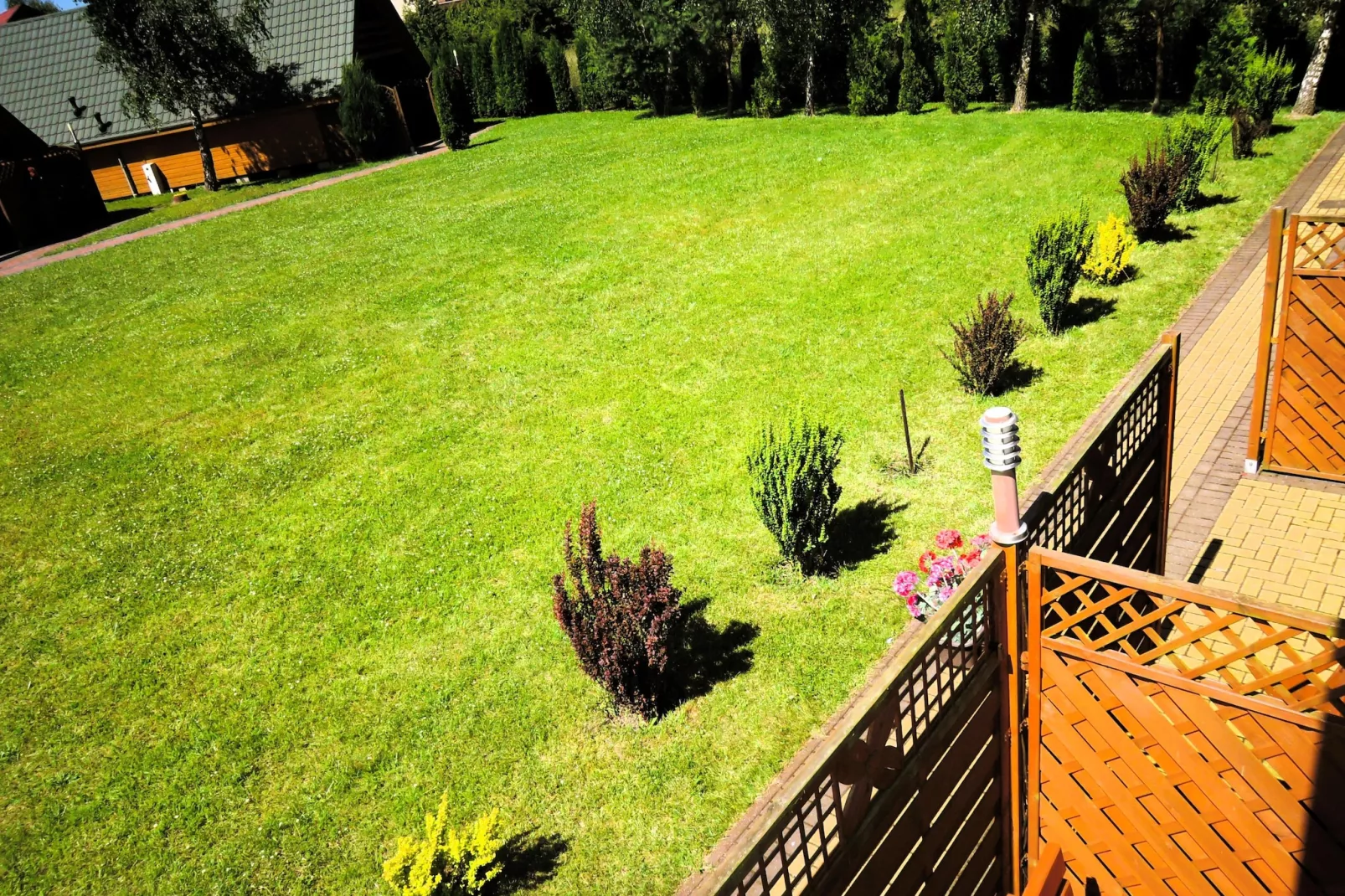 Domki wypoczynkowe - Promyczek - Vue d'été