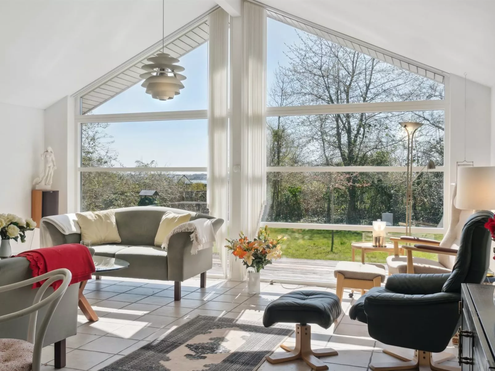 "Lauren" - 200m to the fjord-Drinnen