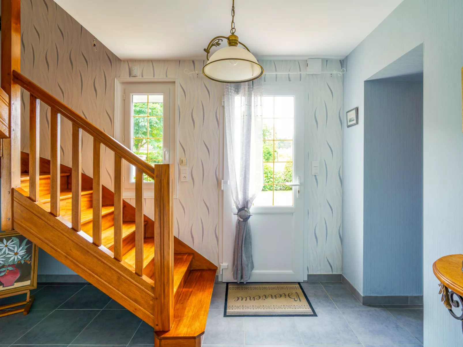 Les Volets Rouges - Drinnen