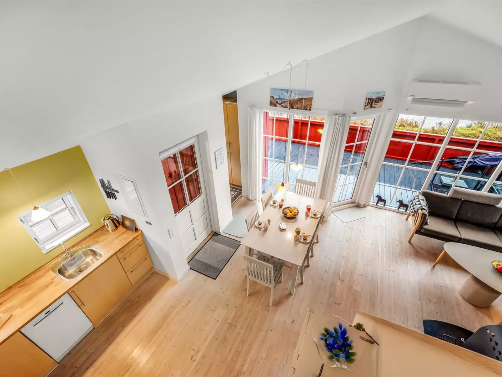 "Binta" - 300m to the fjord - Dedans