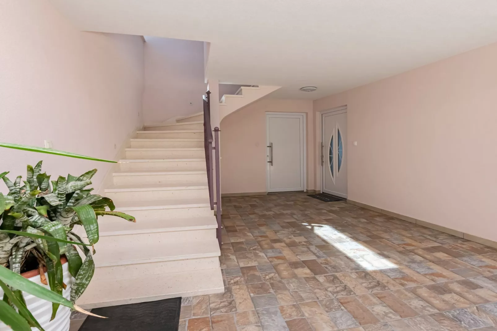 Apartments Hope (Dugi Rat) - Three-Bedroom Apartment with Jacuzzi  (Stanko) - Stairs