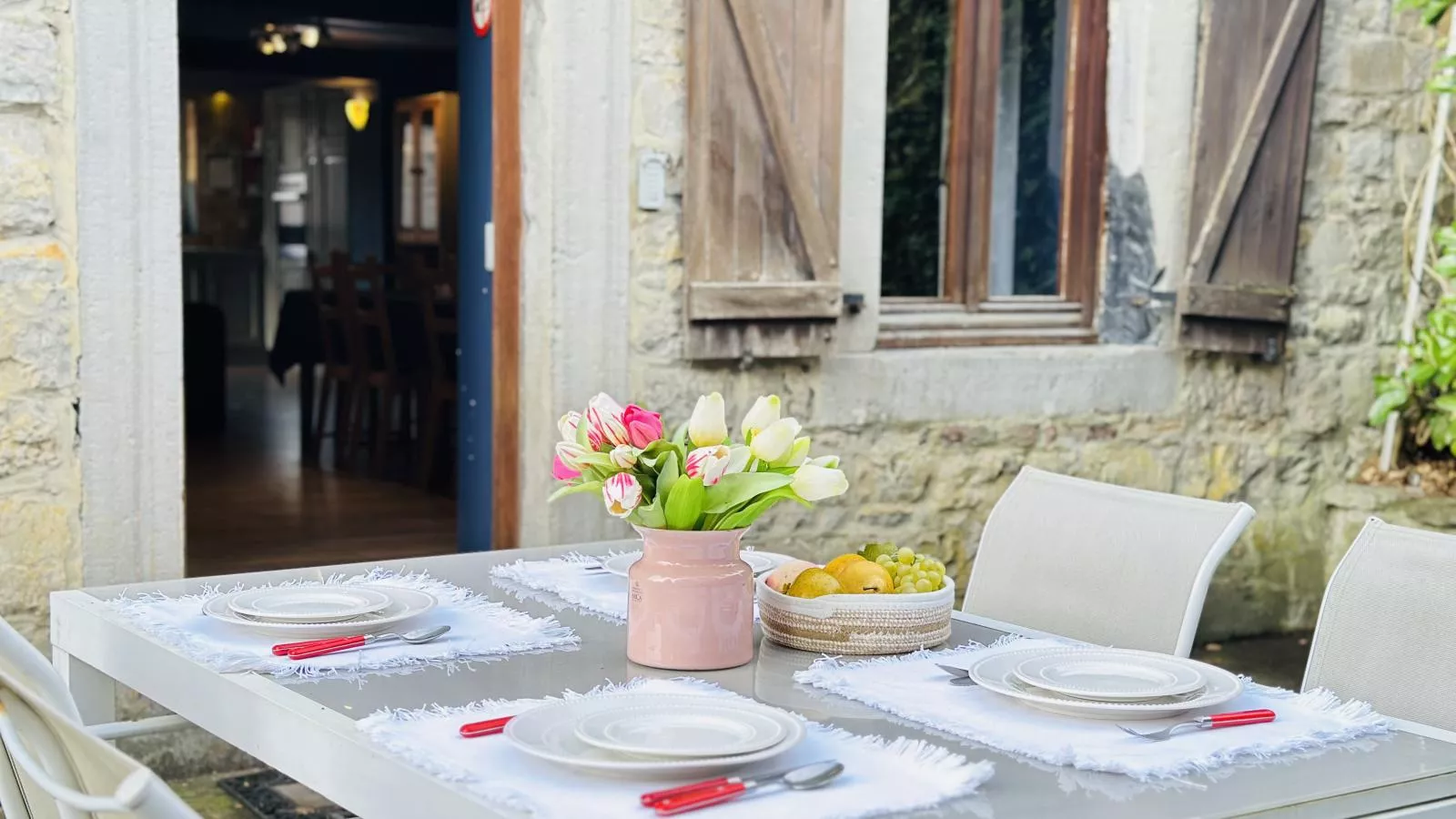 Gite de Montaigle - Terrasse/Balkon