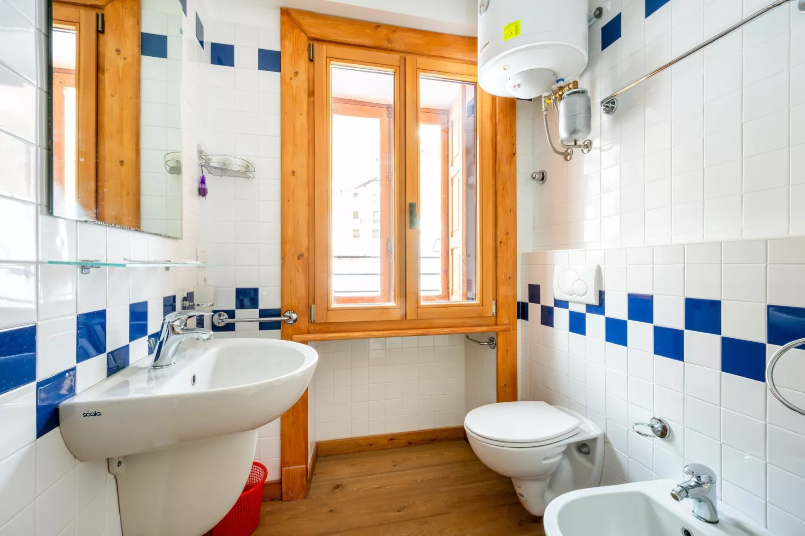 MONO 1 CERESOLE-Bathroom