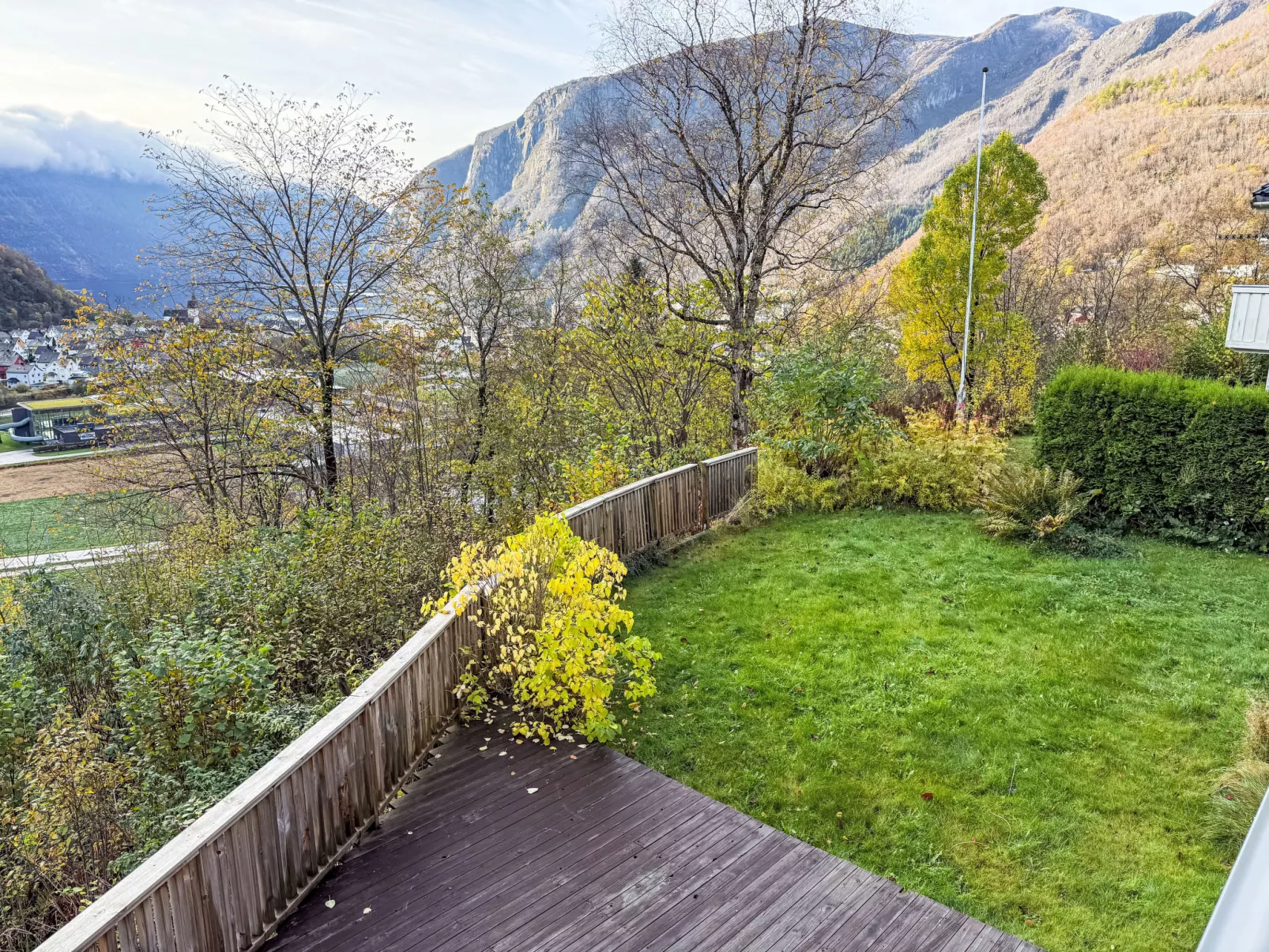 Høyanger Panorama - Outside