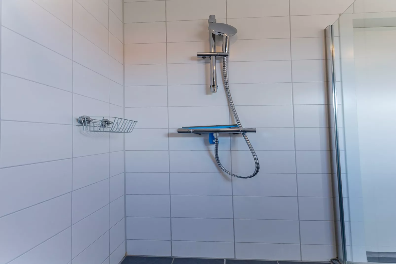 Zonnedorp 7 De Meerpaal in Renesse | Comfortable holiday house close to the beach - Bathroom