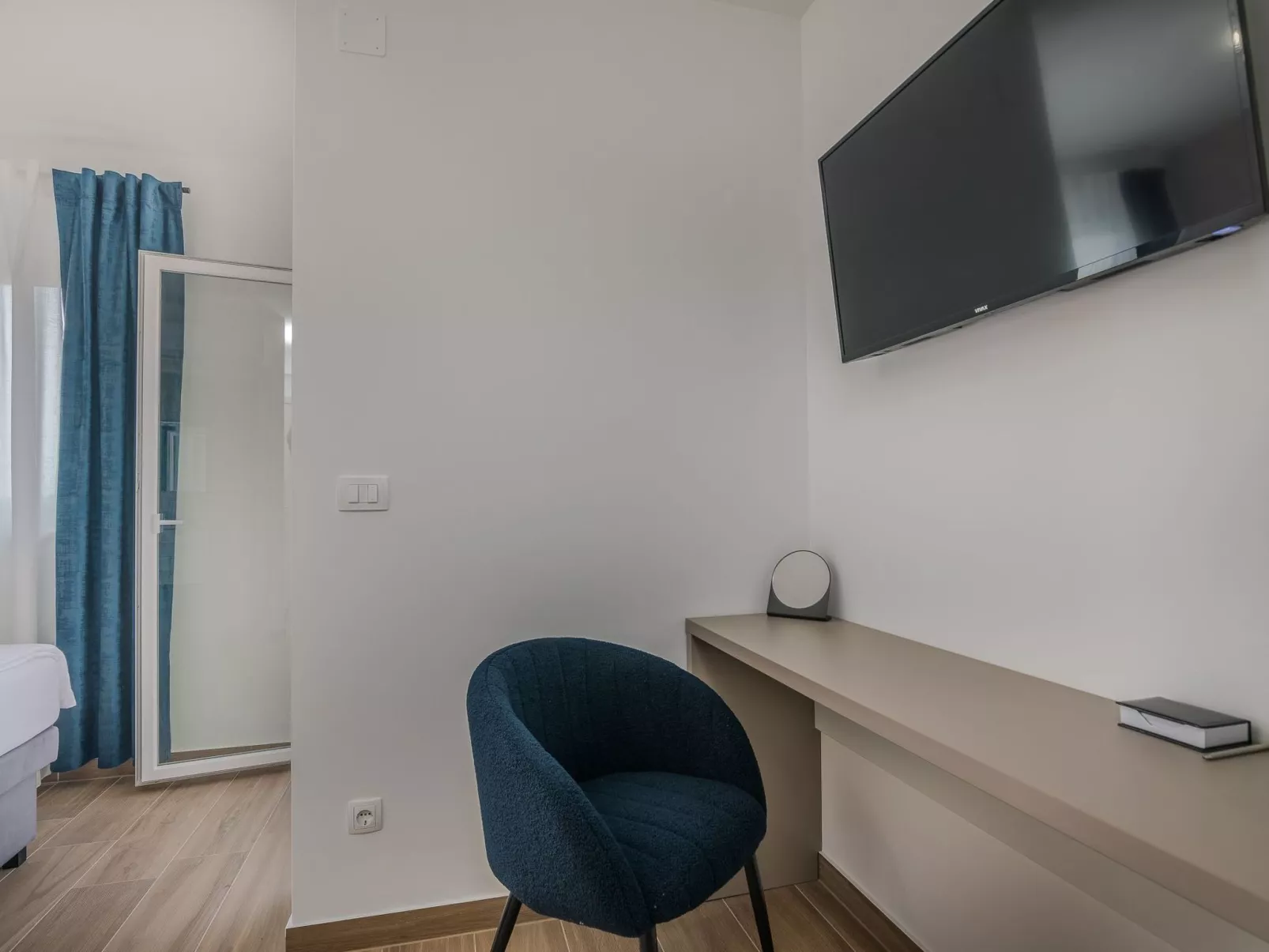 Luxuriöse Villa mit Salzwasserpool in einer ruhigen Gegend - Image-tags.info