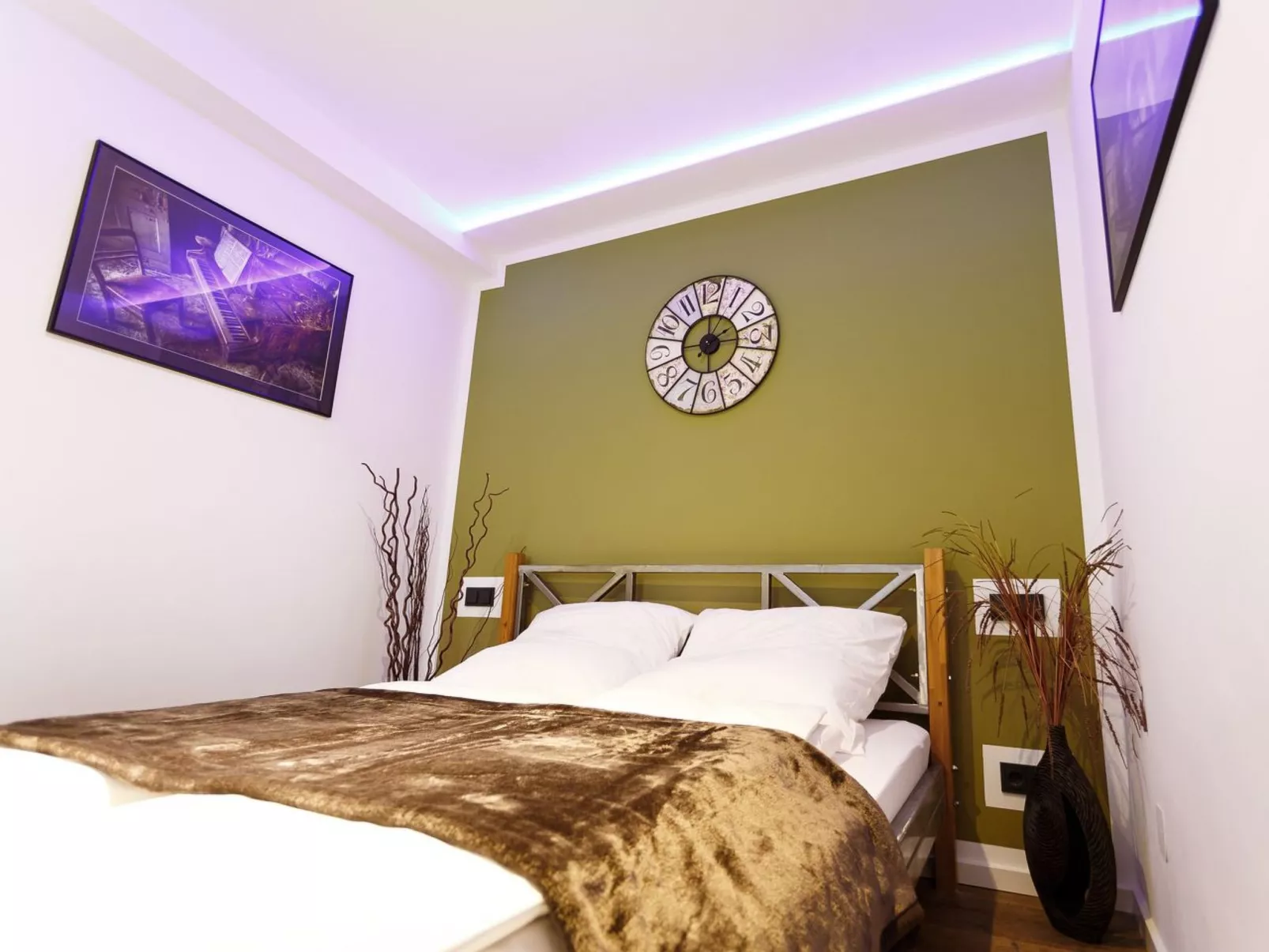 In Berliner Innenstadt, Siegessäule-Nähe - Inside