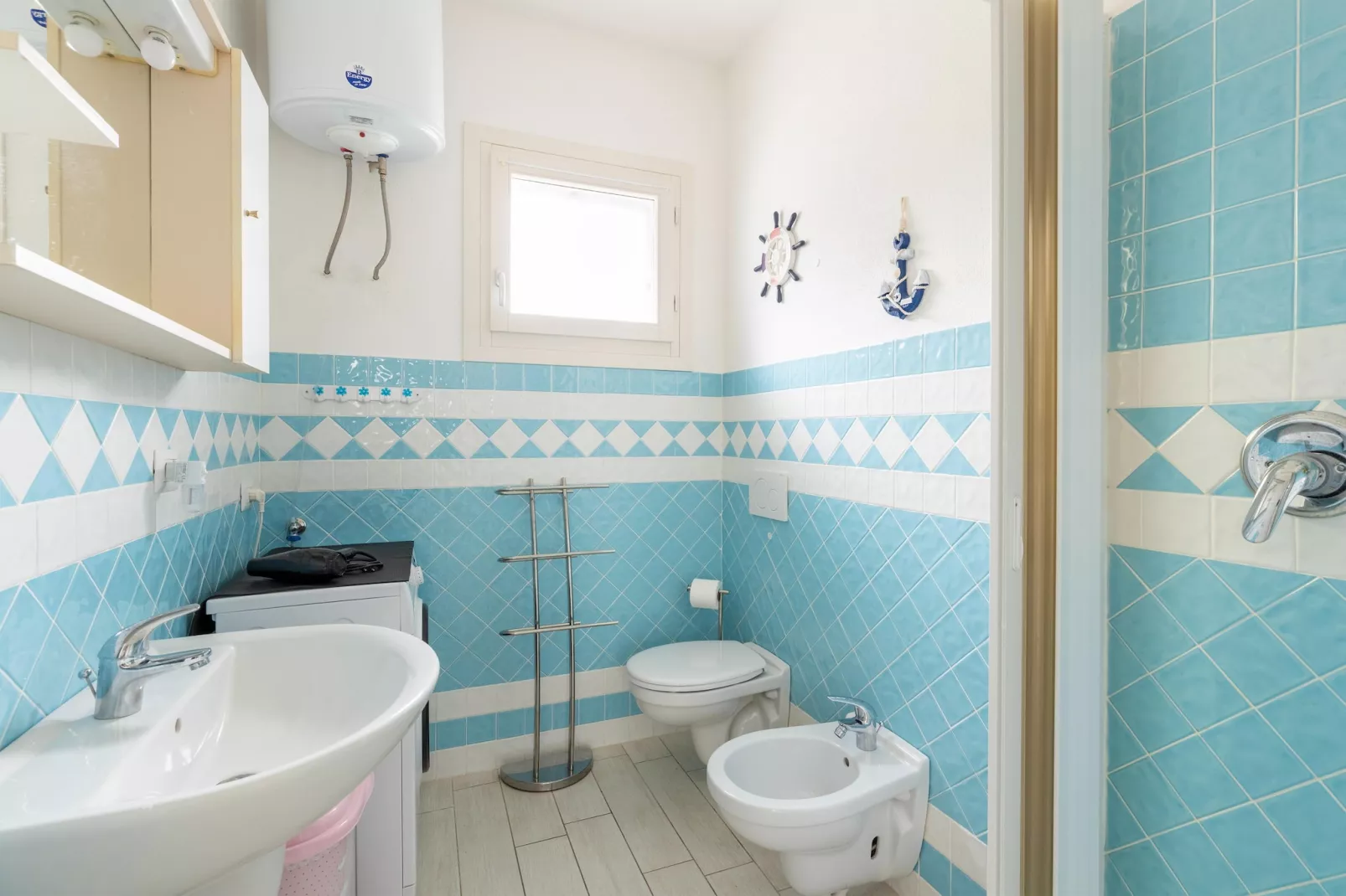 BILO BADESI CON PISCINA - Badezimmer