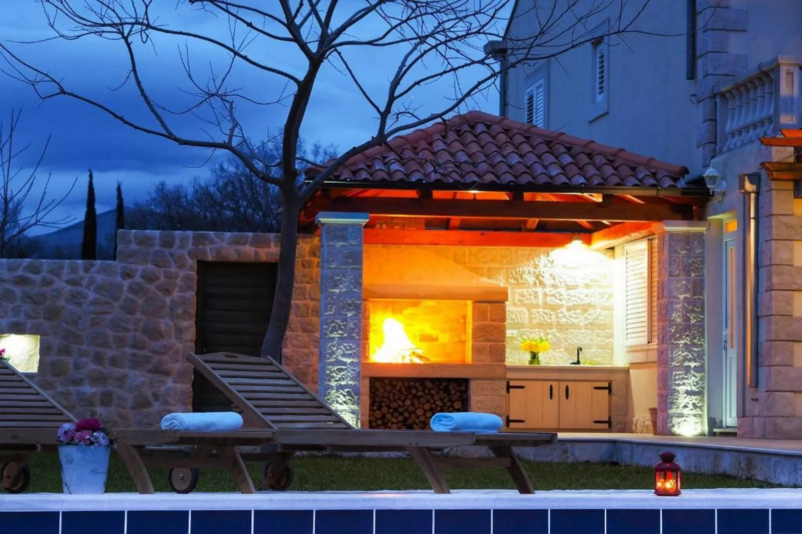 Villa Antonija - Four-Bedroom Villa with Terrace and Private Pool-Extérieur