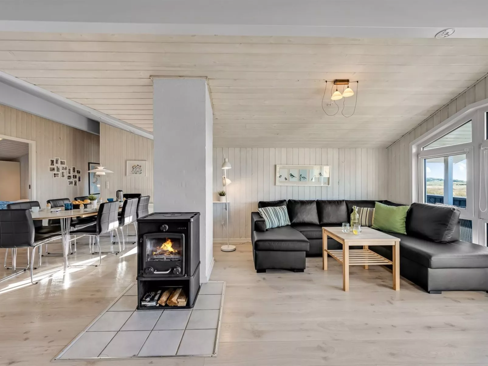 "Jaana" - 10m from the sea - Inside