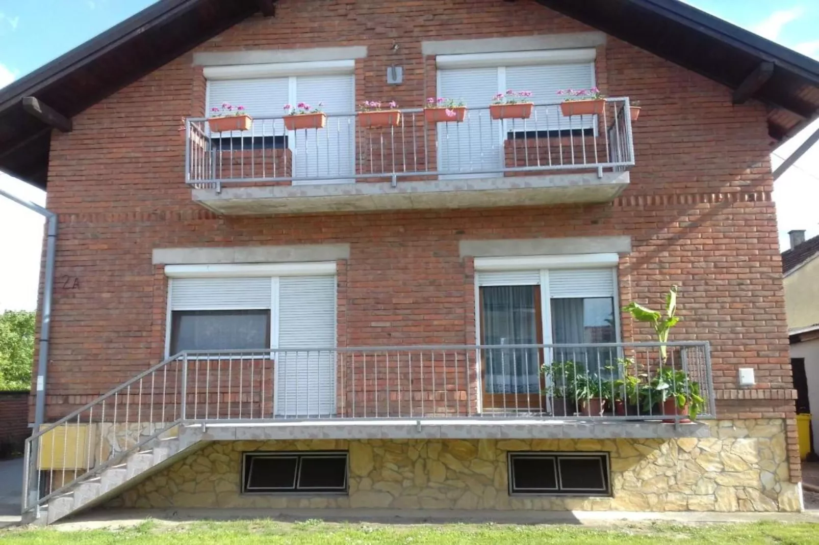 One Bedroom Magic Room (1)-Outdoor