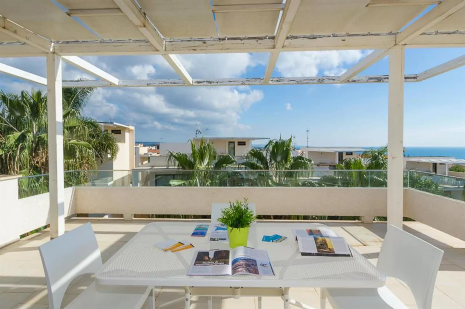 KAMENA RESIDENCE APARTMENT / APARTMENT 2 BEDROOMS-Terrasse/Balkon