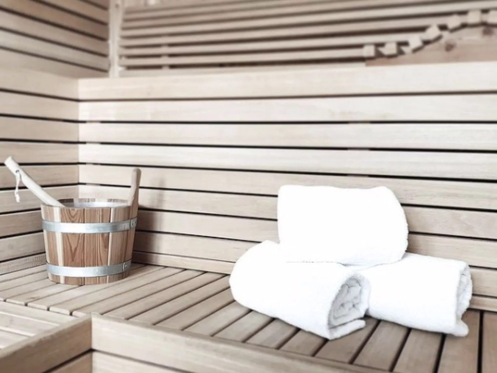 Modernes Ferienhaus mit Sauna, Seeblick, Dachterrasse und Garten - Image-tags.info