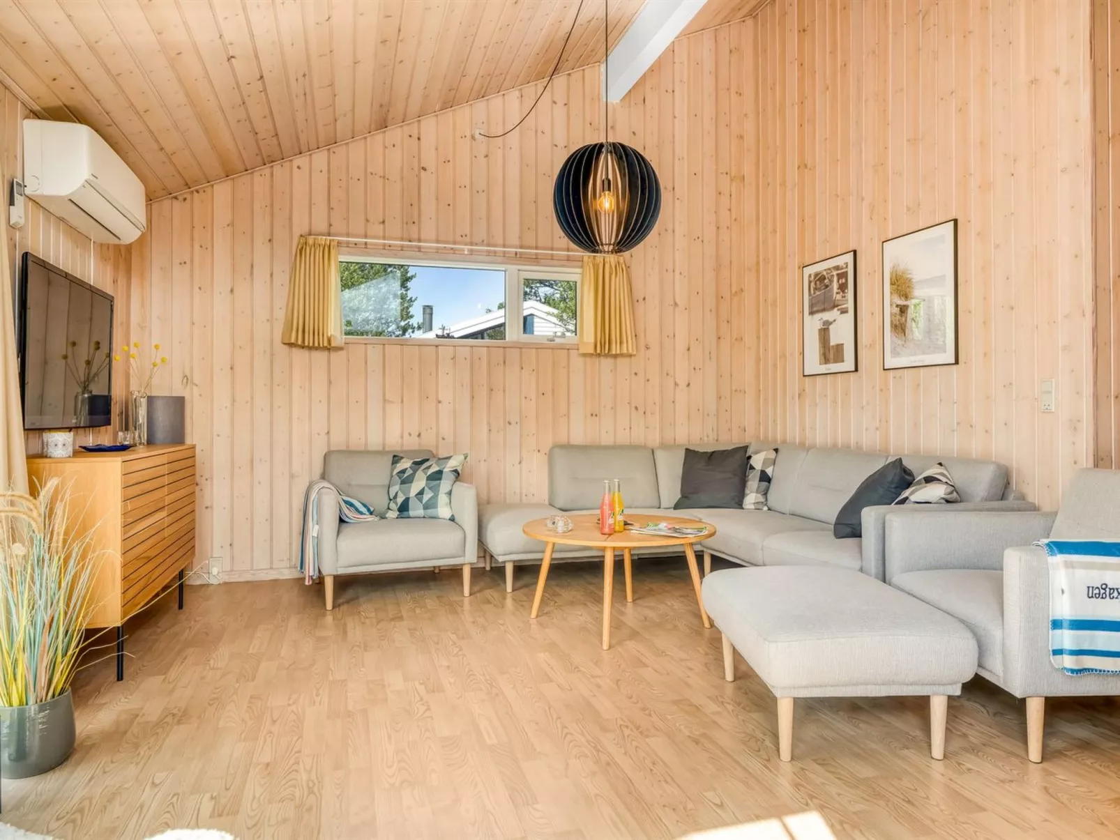 "Alisa" - 1.9km from the sea - Inside