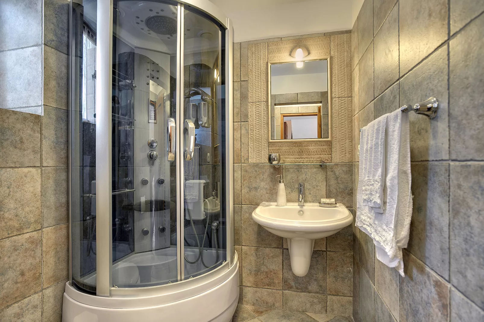 Villa Dea-Bathroom