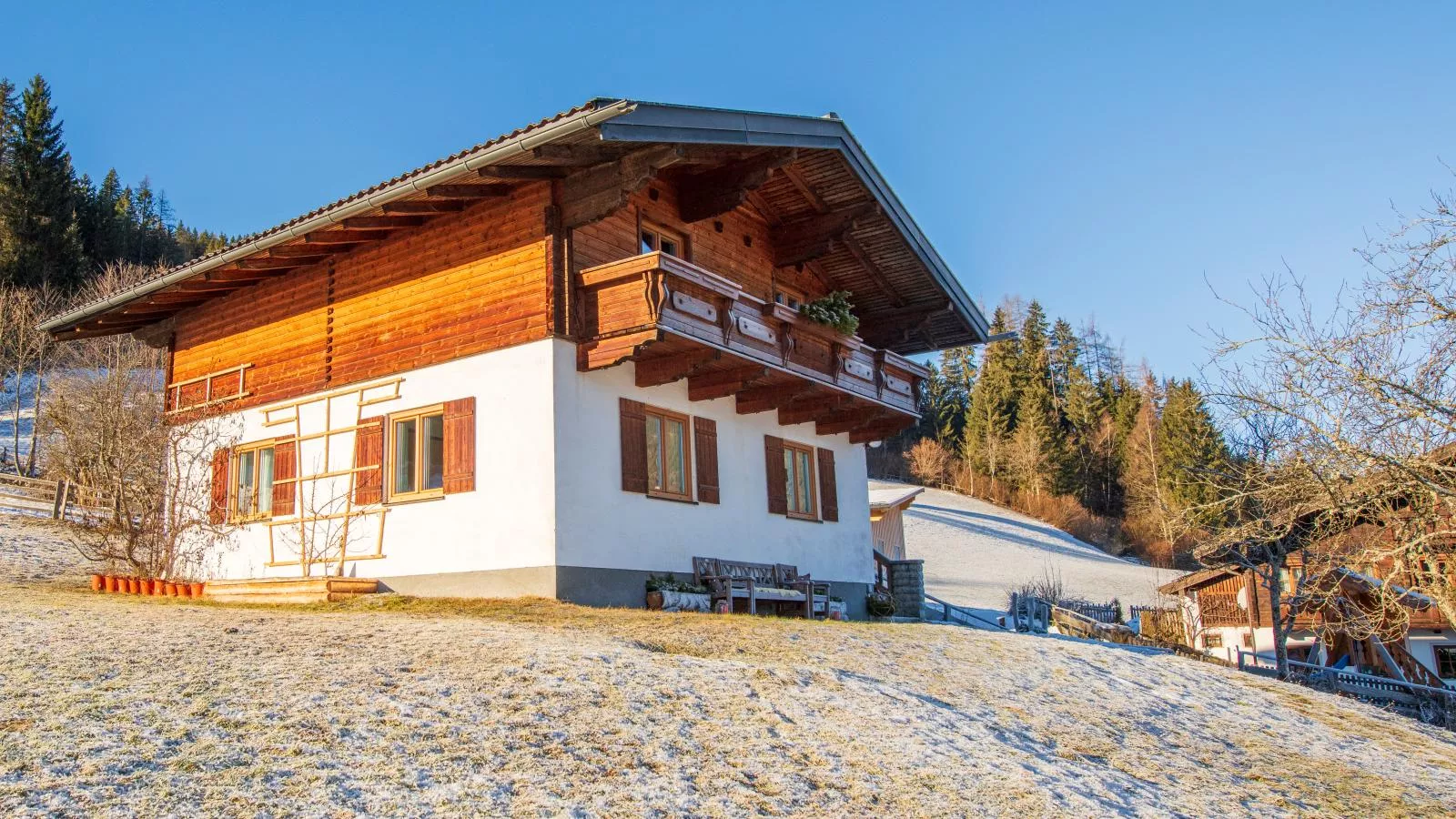 Pehambauer S - Exterior in winter