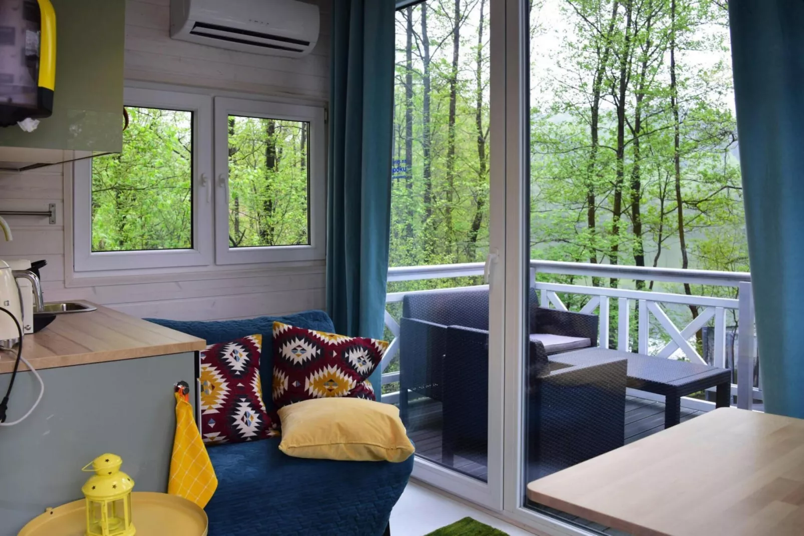 Dom w Starych Czaplach z domkiem na drzewie-Terrace balcony