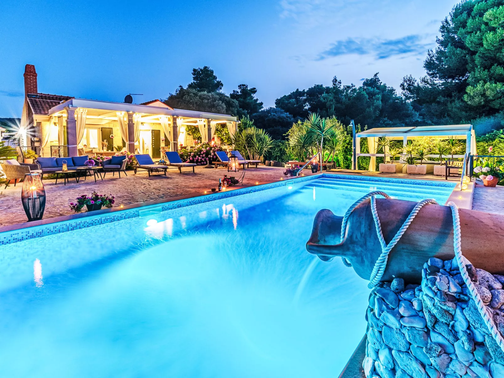 Villa Mutnik-Draußen