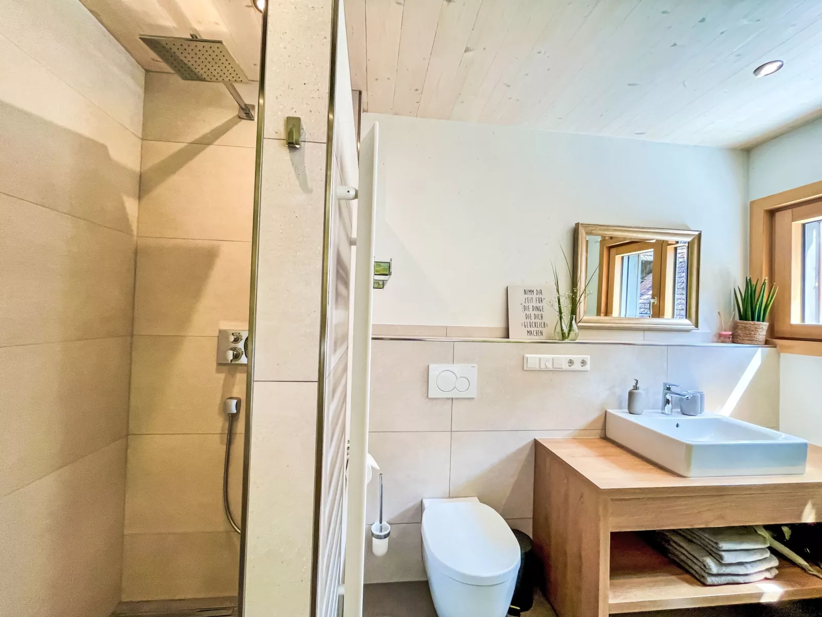 Kinast (HFT202) - Drinnen