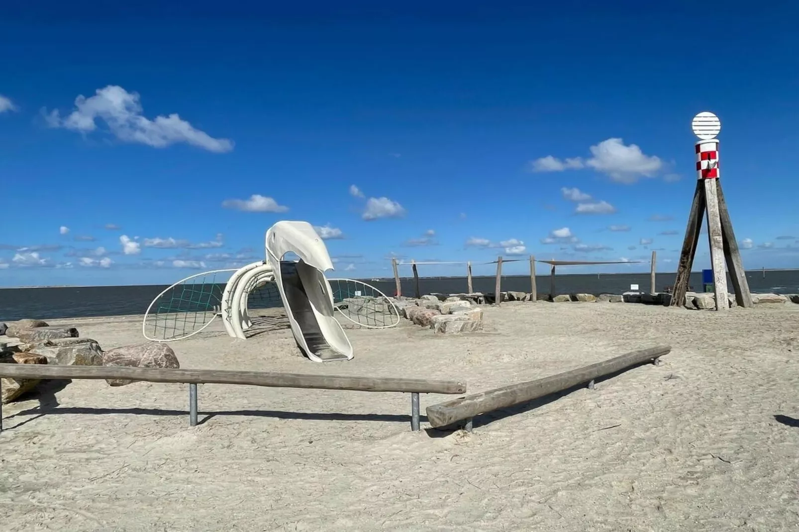 295862-Areas within 5km in summer