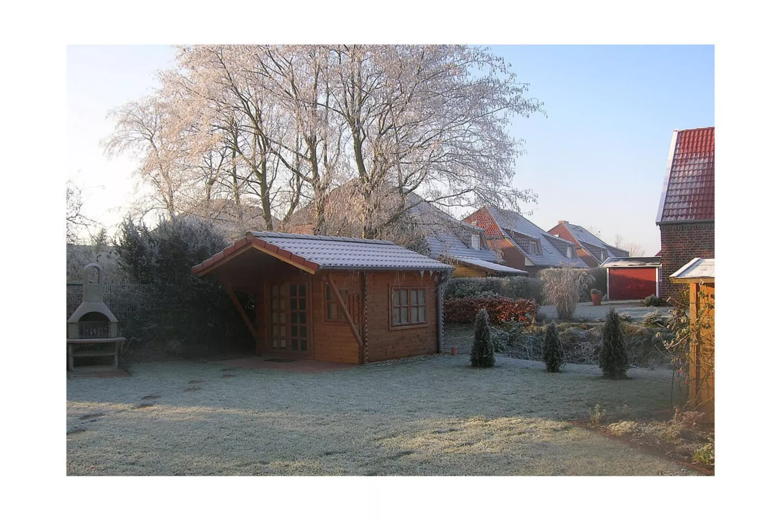 298215-Gardens in summer