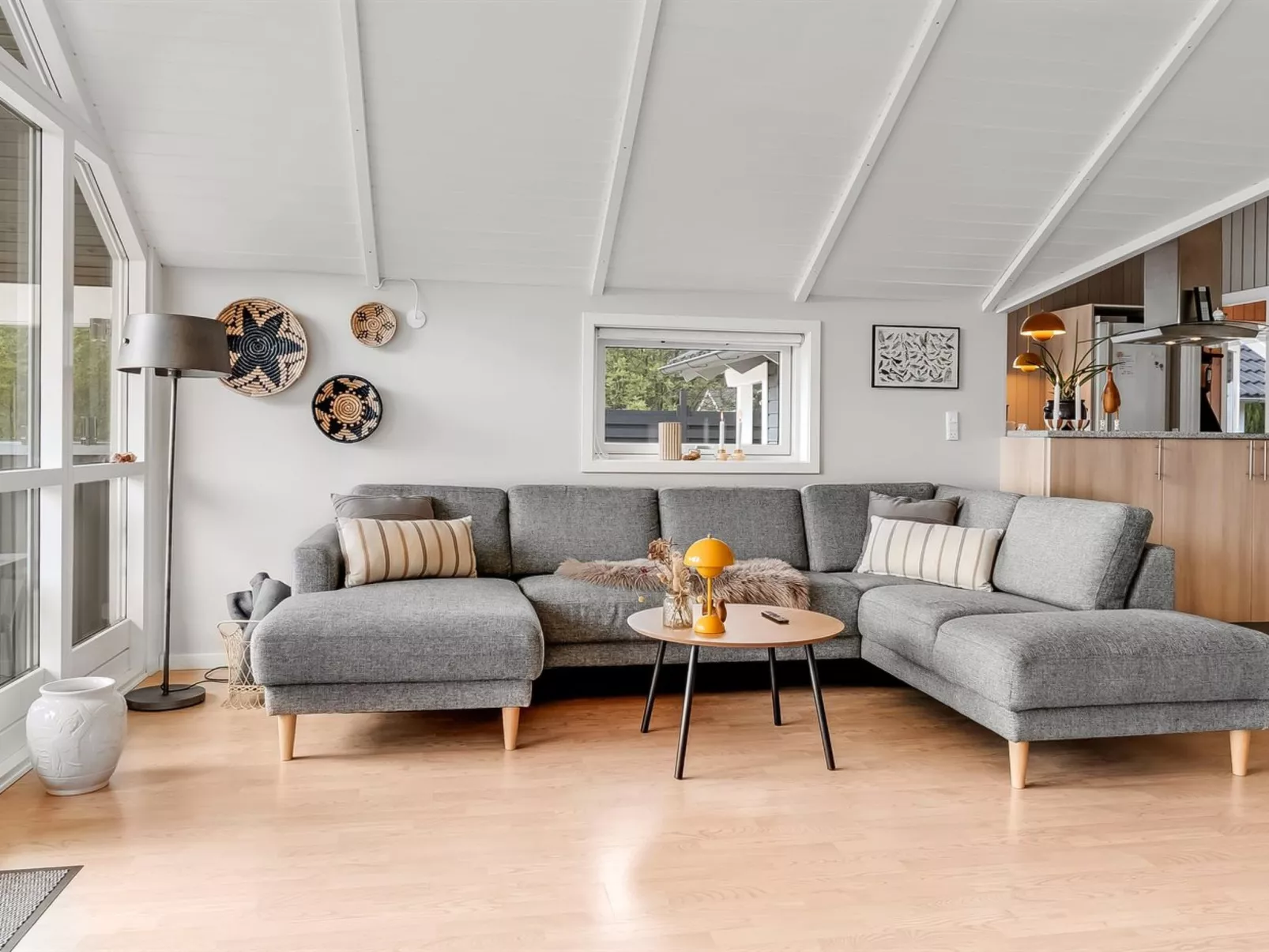 "Truels" - 30km from the sea-Drinnen