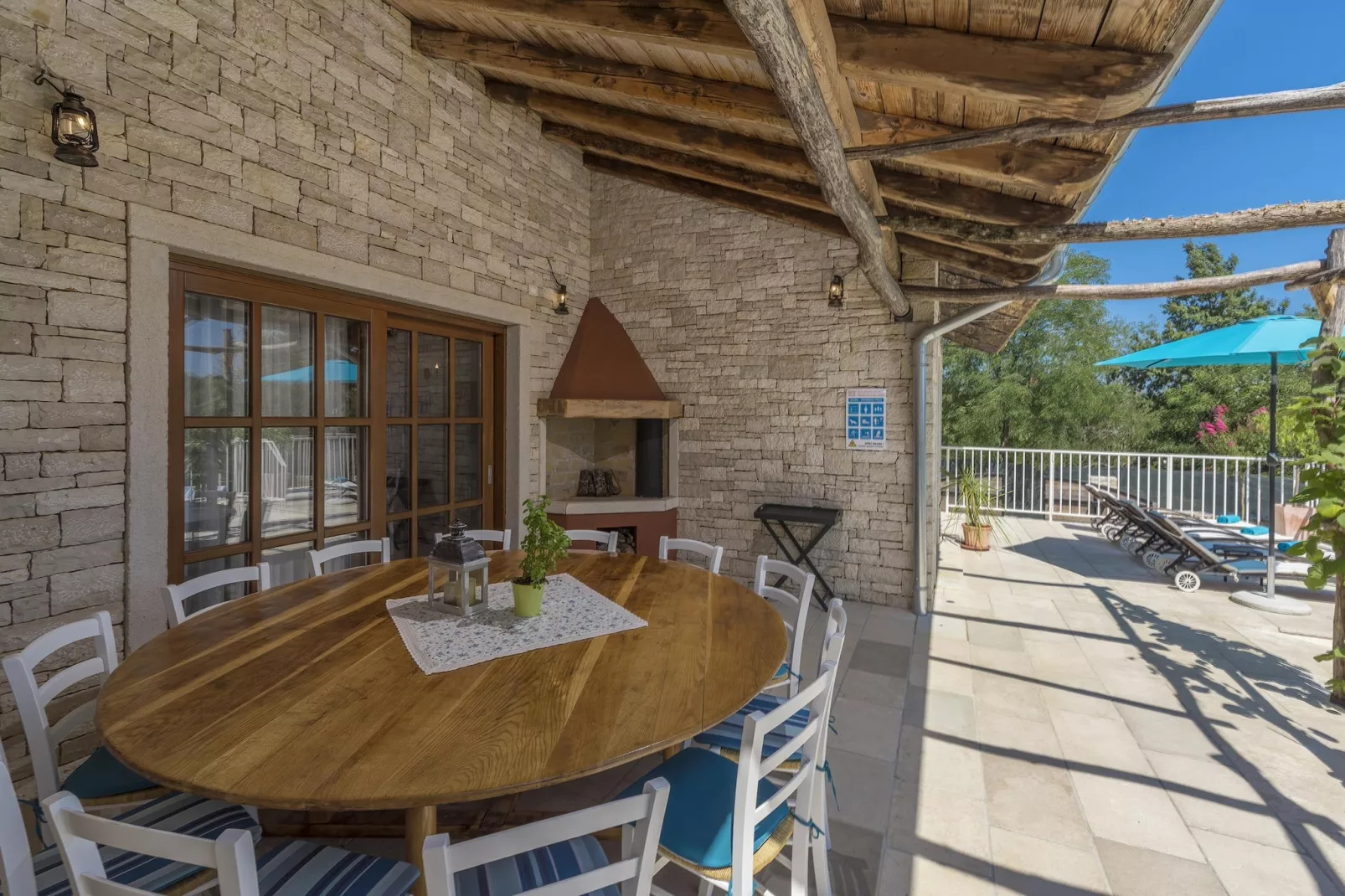 Villa Lipica - Terrasse/Balkon