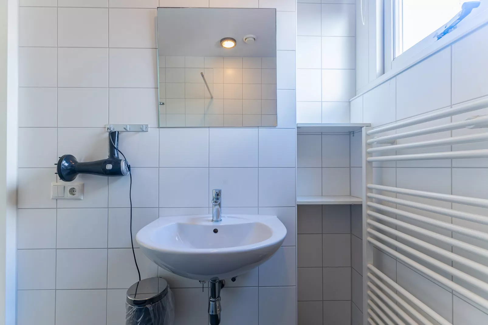 Zonnedorp 1 Solskin Renesse | Beach Holiday in Modern Holiday Home - Bathroom