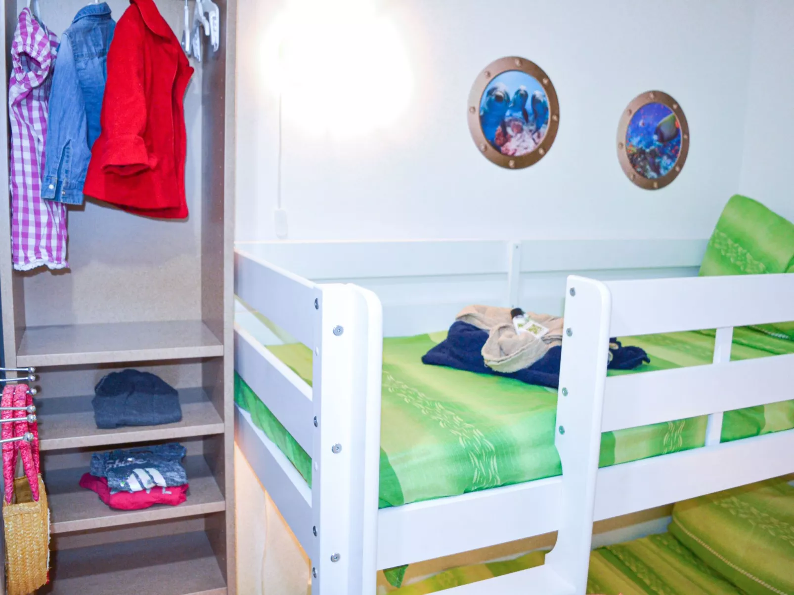 Mit privatem Garten, Meerblick und Gemeinschaftspool - Image-tags.info