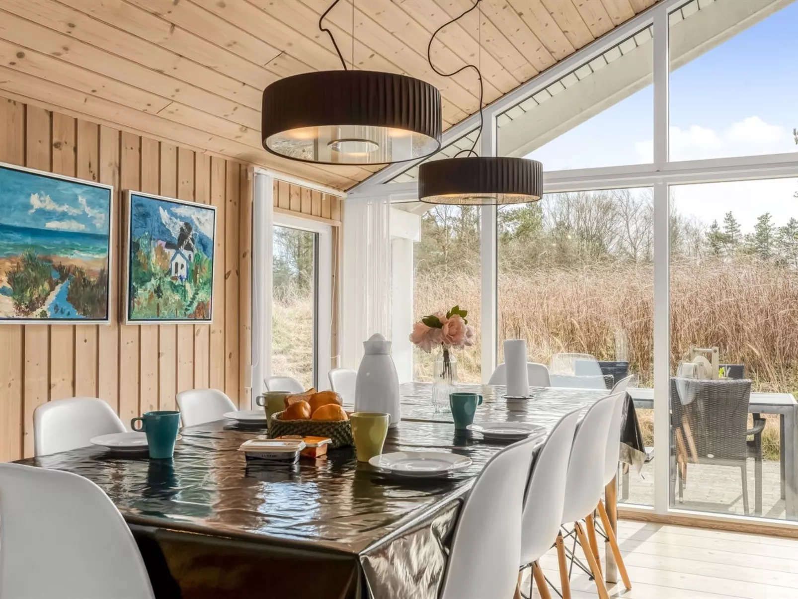 "Botwith" - 2.8km from the sea - Drinnen