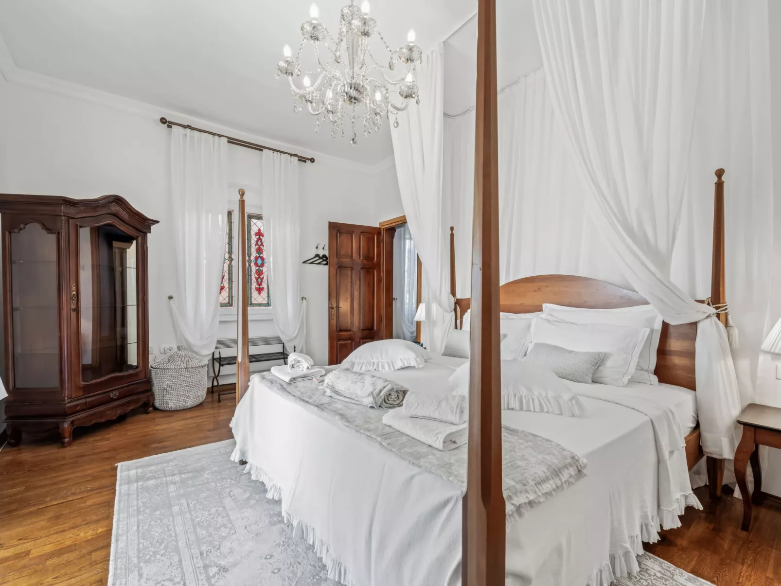 Villa Anna Varos - Image-tags.info