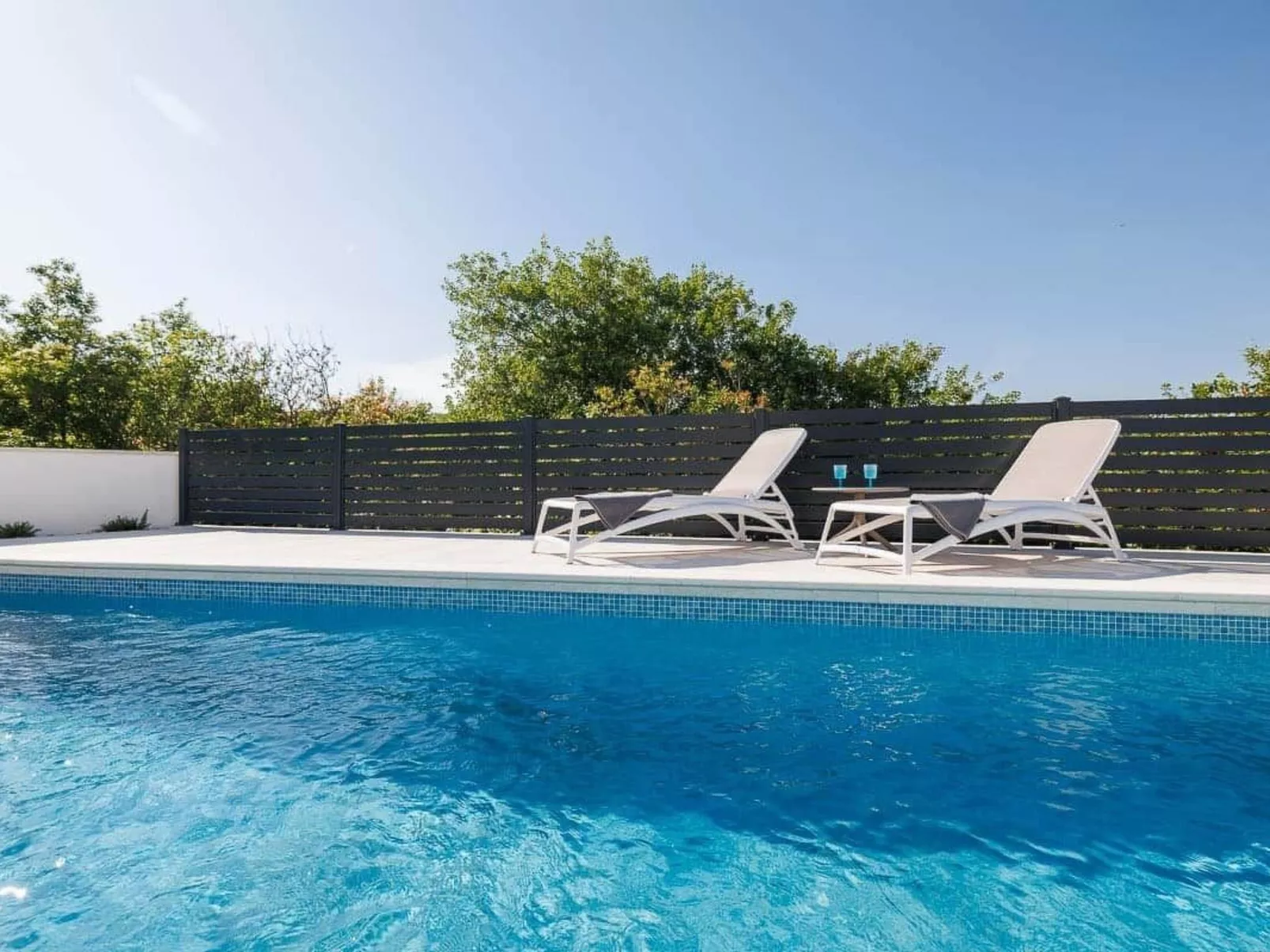 Brandneue Villa -beheizter Pool mit schönem Meerblick - Image-tags.info