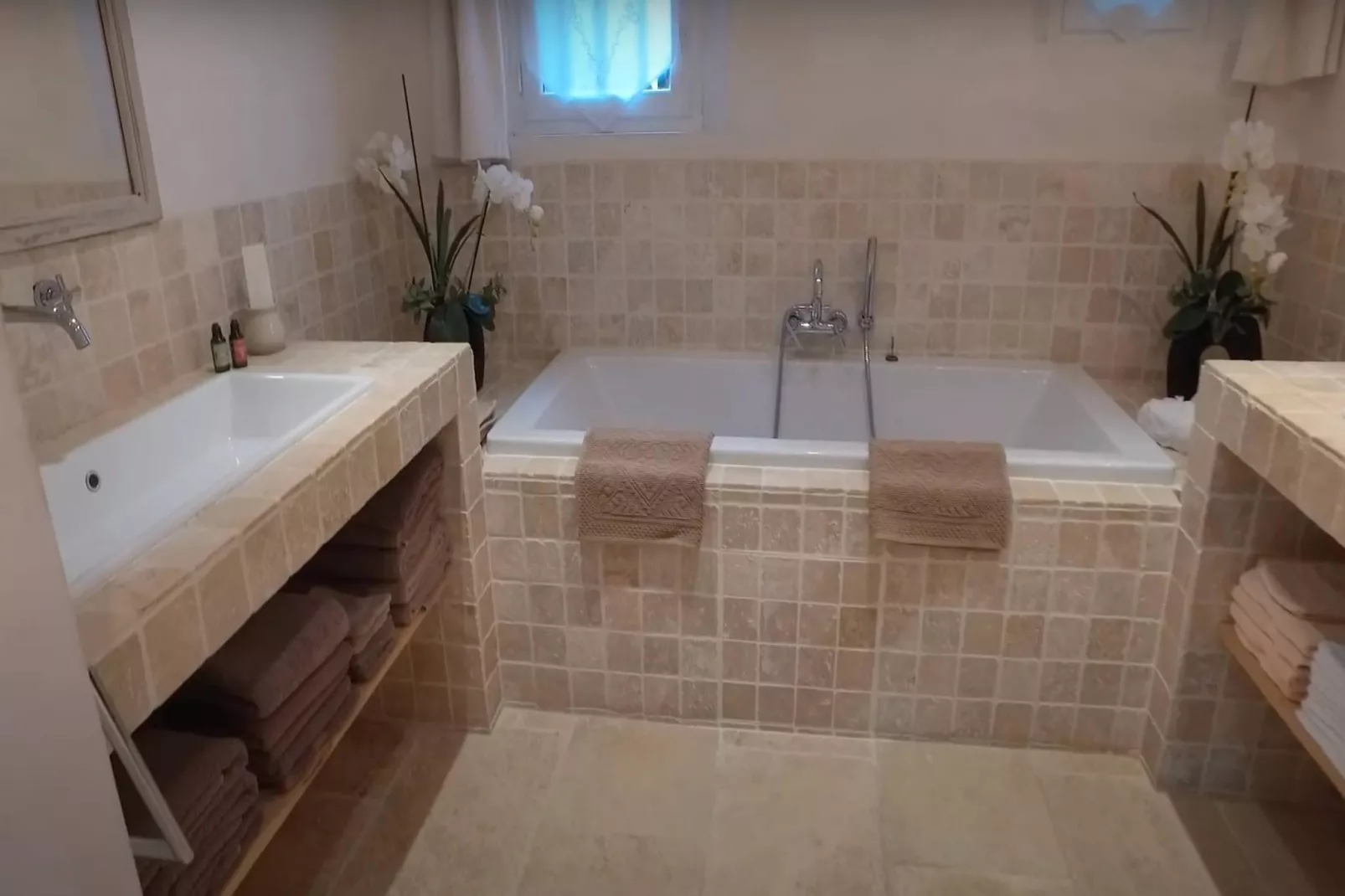 Bast de Charme L141 - Badezimmer