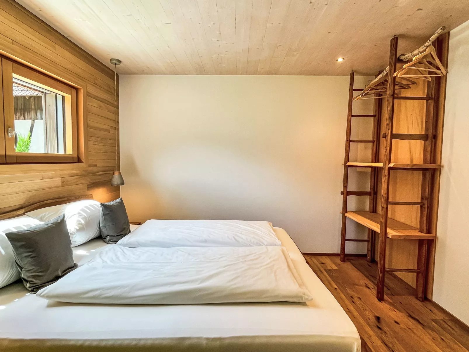 Kinast (HFT202) - Drinnen