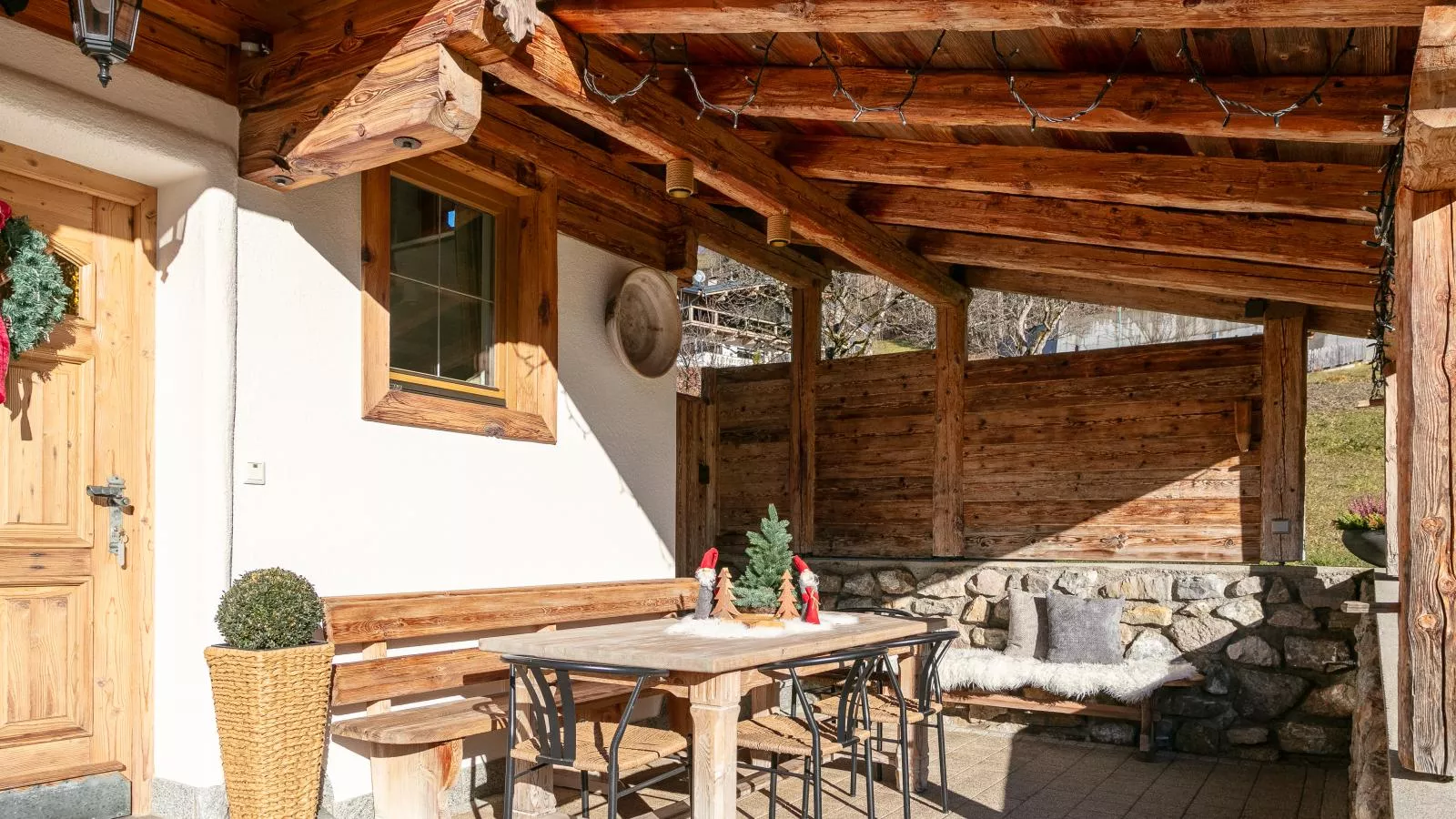 Rosalie-Lorena-Terrace balcony