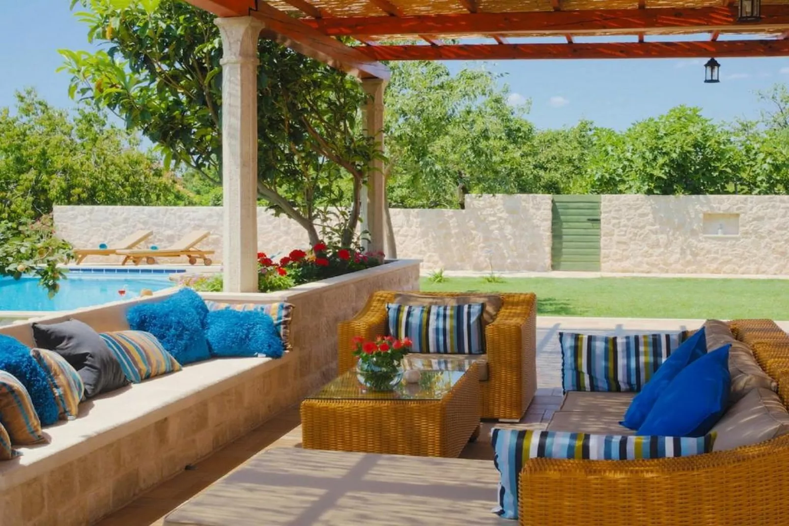 Villa Antonija - Four-Bedroom Villa with Terrace and Private Pool-Extérieur