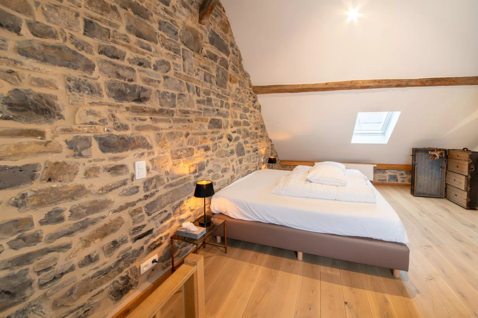 Maison Rose - Bedroom