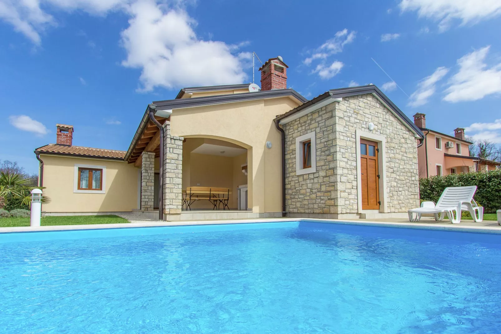 poolofhouse